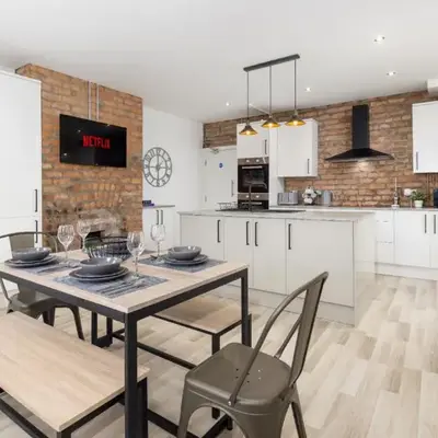 The Wavertree Rooms - Air Host & Stay - 6 Bedrooms