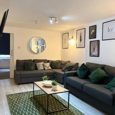 Jude's Place 01