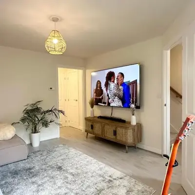 Charming 1 Bedroom with Private Bath